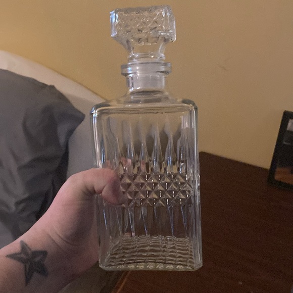 VINTAGE SCOTCH DECANTER - Picture 2 of 2